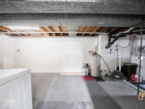 7047 W Lockerbie Drive Indianapolis IN 46214