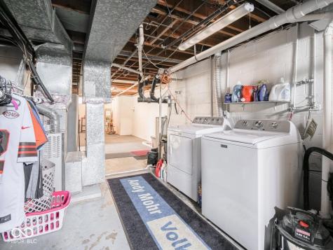 7047 W Lockerbie Drive Indianapolis IN 46214