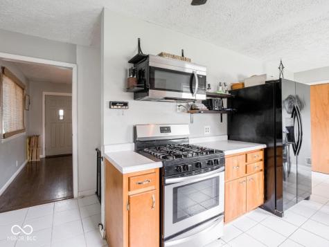 7047 W Lockerbie Drive Indianapolis IN 46214
