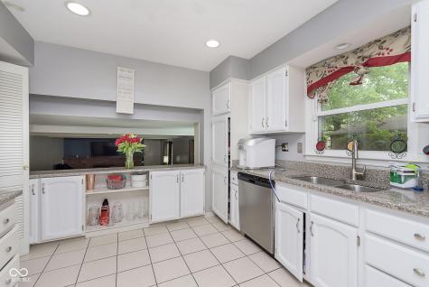 8950 Ellington Drive Indianapolis IN 46234