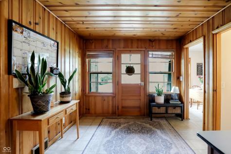 410 W Ash Street Zionsville IN 46077
