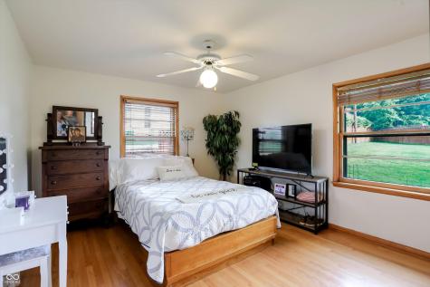 410 W Ash Street Zionsville IN 46077