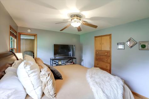 410 W Ash Street Zionsville IN 46077