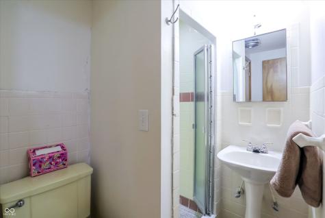 410 W Ash Street Zionsville IN 46077