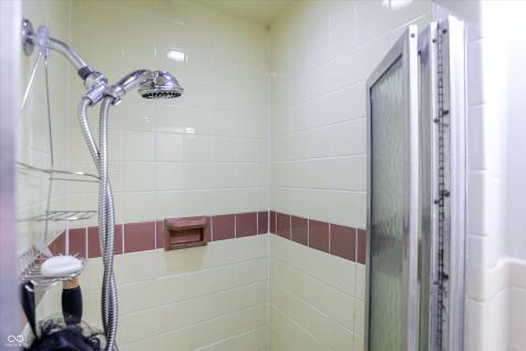 410 W Ash Street Zionsville IN 46077