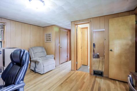 410 W Ash Street Zionsville IN 46077