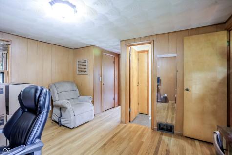 410 W Ash Street Zionsville IN 46077