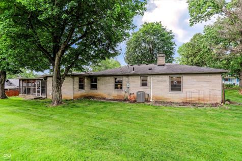 410 W Ash Street Zionsville IN 46077