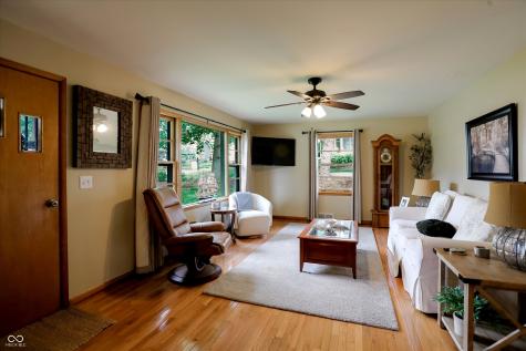 410 W Ash Street Zionsville IN 46077