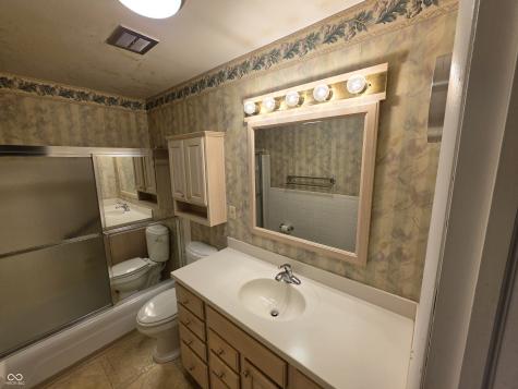6085 Northland Road Indianapolis IN 46228