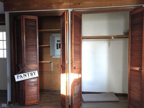 212 W Burnside Avenue Fairland IN 46126