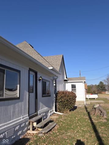 212 W Burnside Avenue Fairland IN 46126