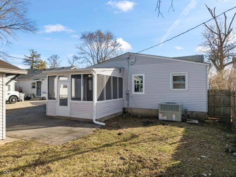 3326 Arthington Boulevard Indianapolis IN 46218