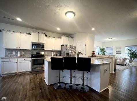 7235 Wilshire Way Avon IN 46123