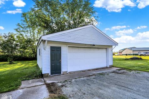 9003 N Us Highway 52 Colfax IN 46035