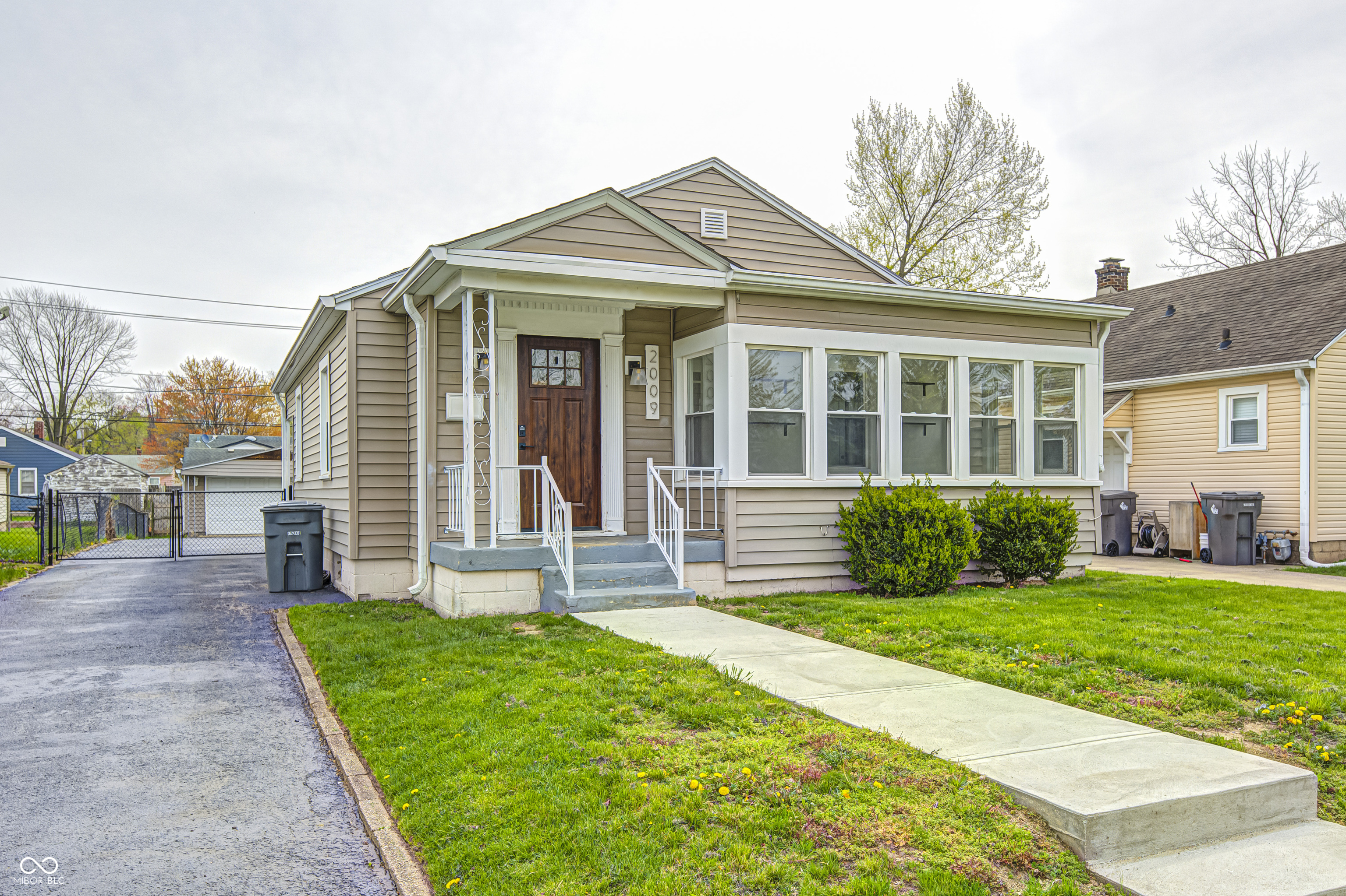 2009 N Bosart Avenue Indianapolis IN 46218