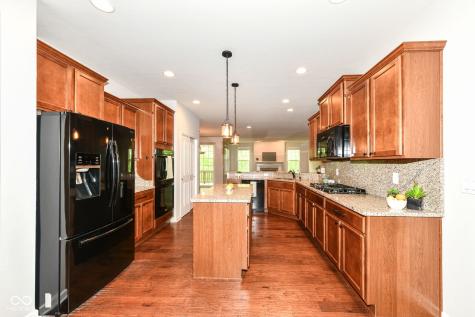 14375 Pendragon Way Fishers IN 46037