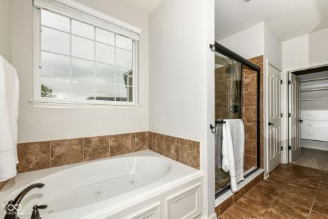 14375 Pendragon Way Fishers IN 46037