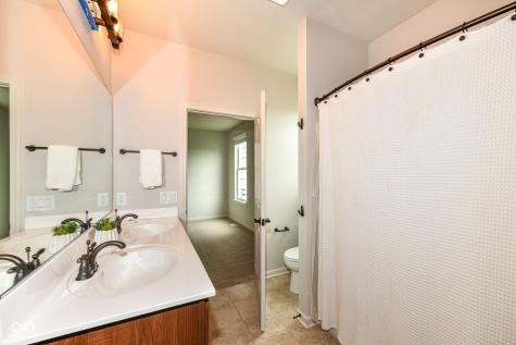 14375 Pendragon Way Fishers IN 46037