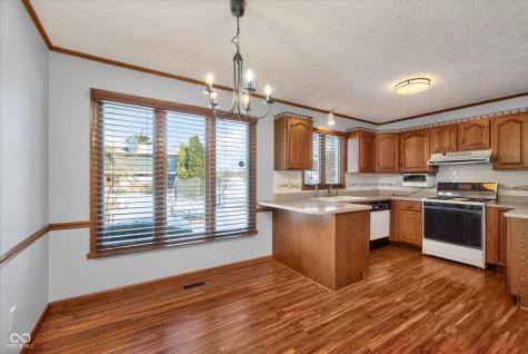 8512 Gallant Fox Drive Indianapolis IN 46217