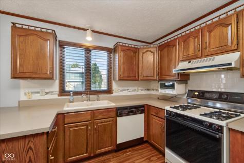 8512 Gallant Fox Drive Indianapolis IN 46217