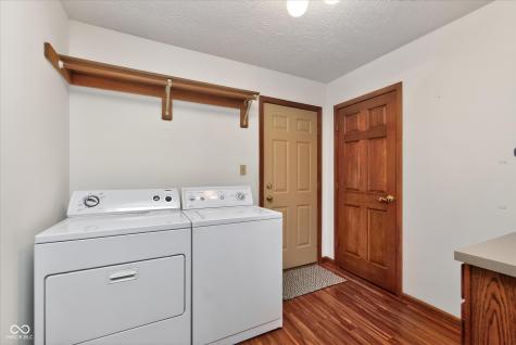 8512 Gallant Fox Drive Indianapolis IN 46217