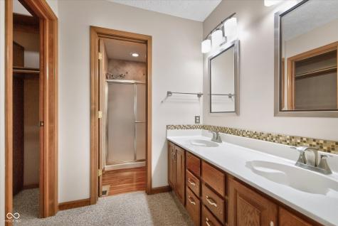 8512 Gallant Fox Drive Indianapolis IN 46217