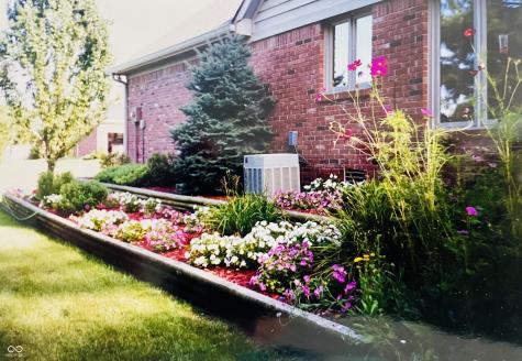 8512 Gallant Fox Drive Indianapolis IN 46217