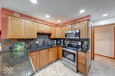683 Cottage Lane Greenwood IN 46143