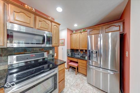 683 Cottage Lane Greenwood IN 46143