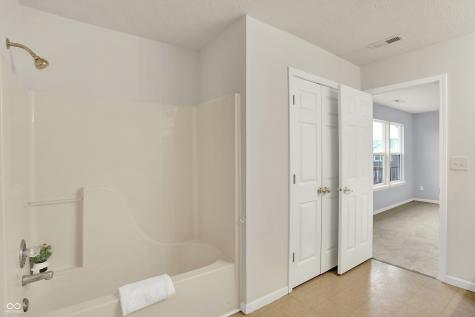 501 Kennard Lane Westfield IN 46074