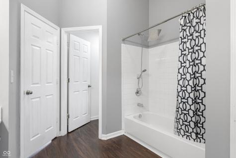 6529 Sussex Drive Zionsville IN 46077