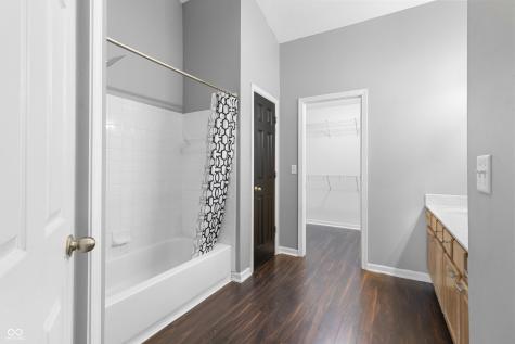 6529 Sussex Drive Zionsville IN 46077