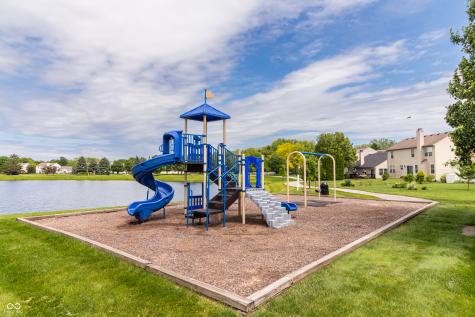 6529 Sussex Drive Zionsville IN 46077