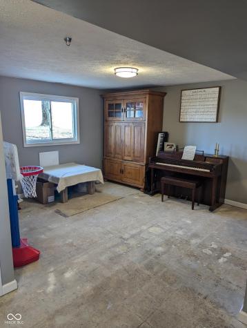 1205 N County Road 300 Road W New Castle IN 47362