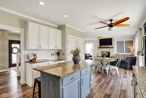 6571 Hunters Ridge S Zionsville IN 46077