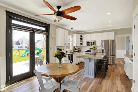 6571 Hunters Ridge S Zionsville IN 46077