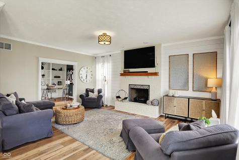 6571 Hunters Ridge S Zionsville IN 46077