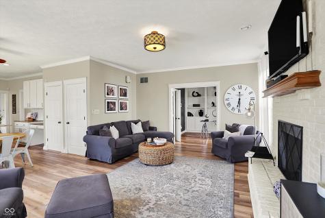 6571 Hunters Ridge S Zionsville IN 46077