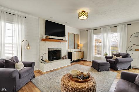 6571 Hunters Ridge S Zionsville IN 46077