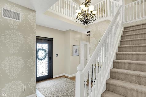 6571 Hunters Ridge S Zionsville IN 46077