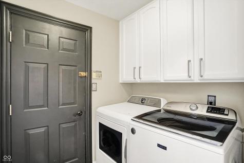 6571 Hunters Ridge S Zionsville IN 46077