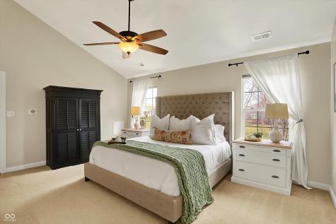 6571 Hunters Ridge S Zionsville IN 46077