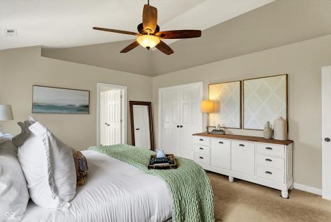 6571 Hunters Ridge S Zionsville IN 46077