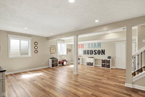 6571 Hunters Ridge S Zionsville IN 46077