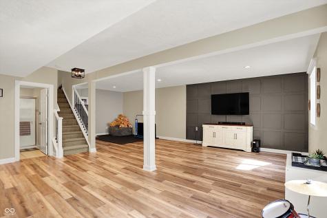 6571 Hunters Ridge S Zionsville IN 46077