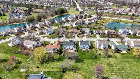 6571 Hunters Ridge S Zionsville IN 46077