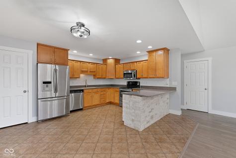 6686 Woodcrest Drive Avon IN 46123