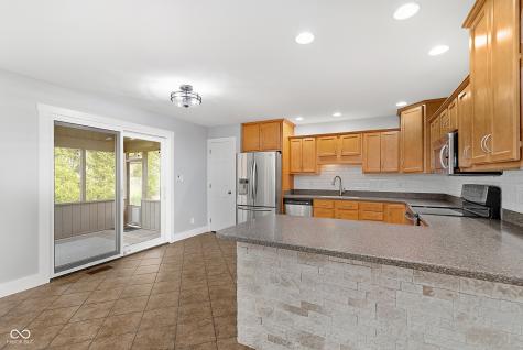 6686 Woodcrest Drive Avon IN 46123