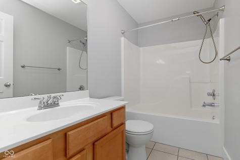 6686 Woodcrest Drive Avon IN 46123